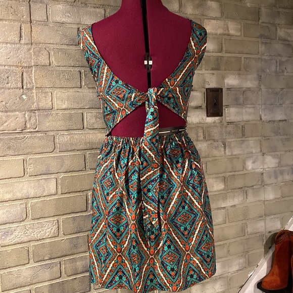 Band of Gypsys Boho inspired Open Back Dress - Picture 3 of 8